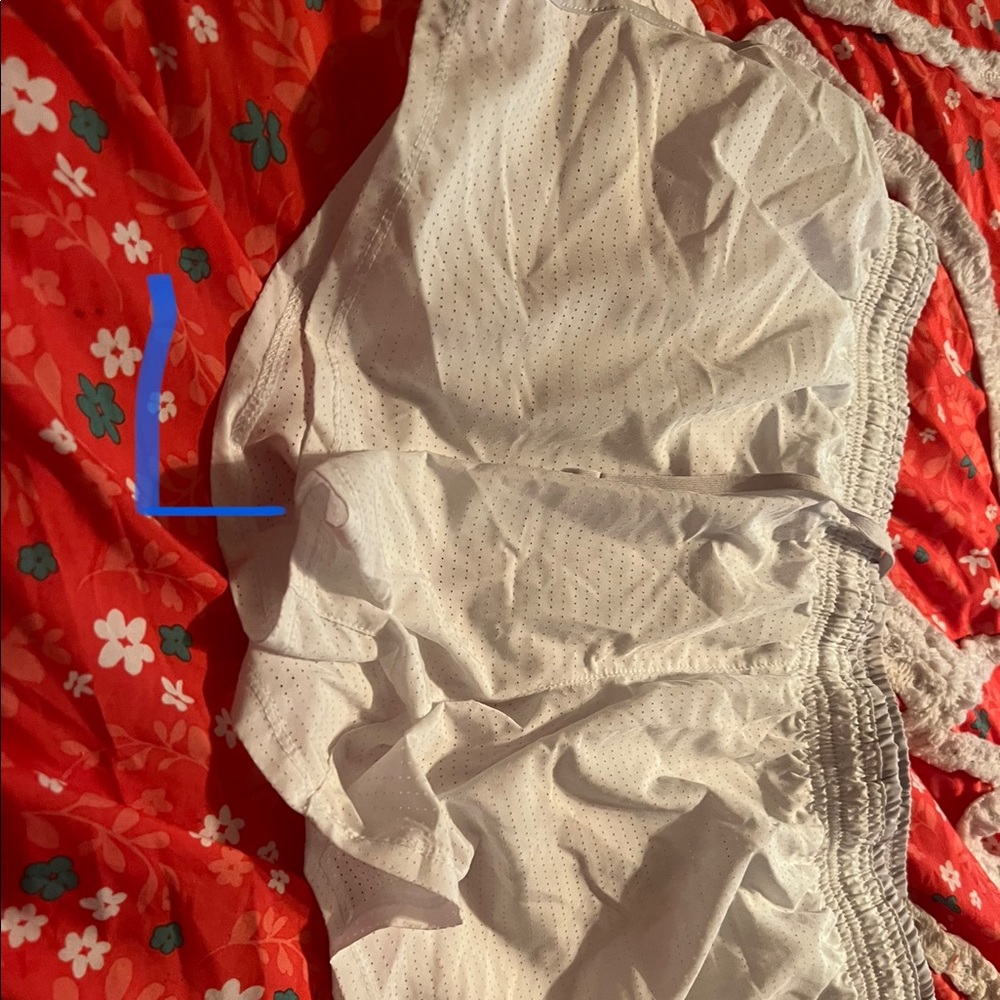 Nike shorts size large